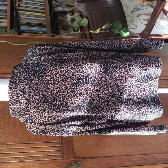 Crazy Horse Plush velour leopard print top - Picture 3 of 5